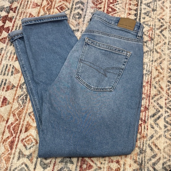 American Eagle Outfitters Denim - Women’s American Eagle Outfitters Mom Jeans